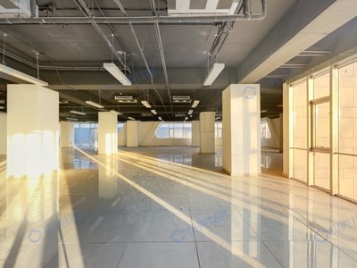 【中關村翠湖科技園云中心650平近地鐵精裝朝東/面積650m/價格6.53萬元/月/精裝/可注冊,適合行業(yè):IT科技,貿(mào)易零售